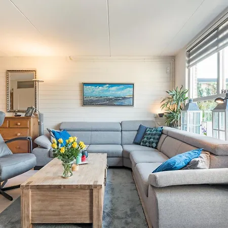 Holiday home De Zonnestraal Bergen