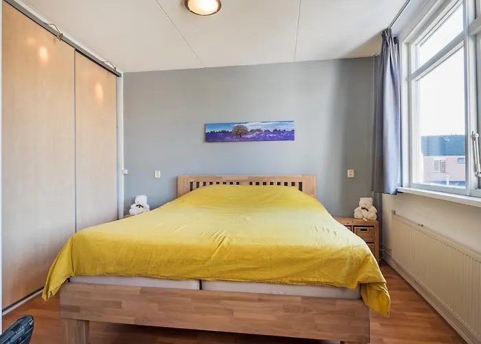 Holiday home De Zonnestraal Bergen